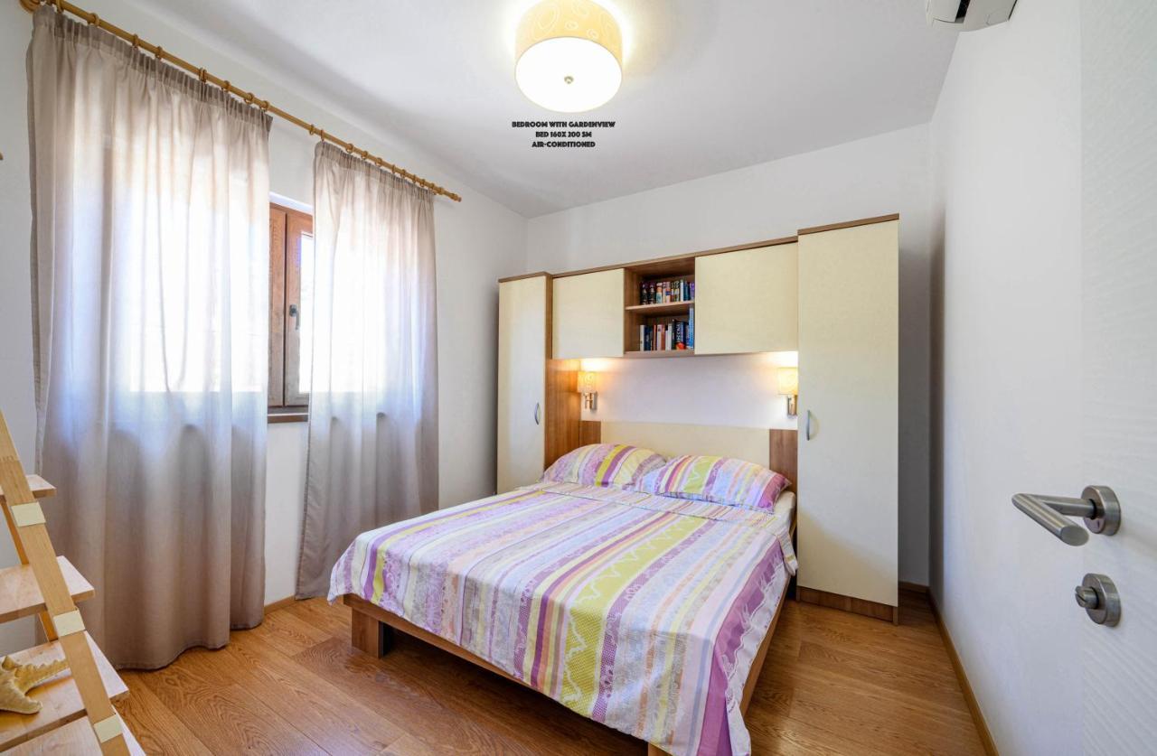 Sibenik Boats Apartment Raslina Bagian luar foto