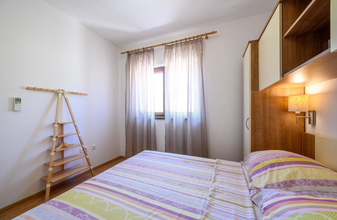Sibenik Boats Apartment Raslina Bagian luar foto