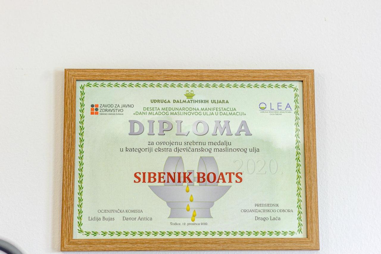 Sibenik Boats Apartment Raslina Bagian luar foto